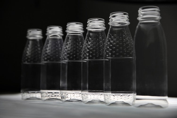 Polyethylene Terephthalate (PET) Blow Molding Machines: Technology, Applications, and Advancements